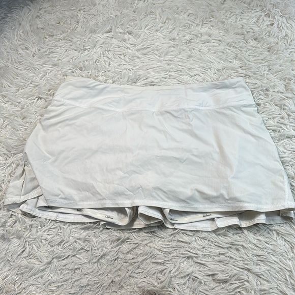 Lululemon Run: Pace Setter Skirt White - Picture 1 of 7